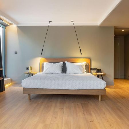 Bob W Eolou Hotel Athena Bagian luar foto