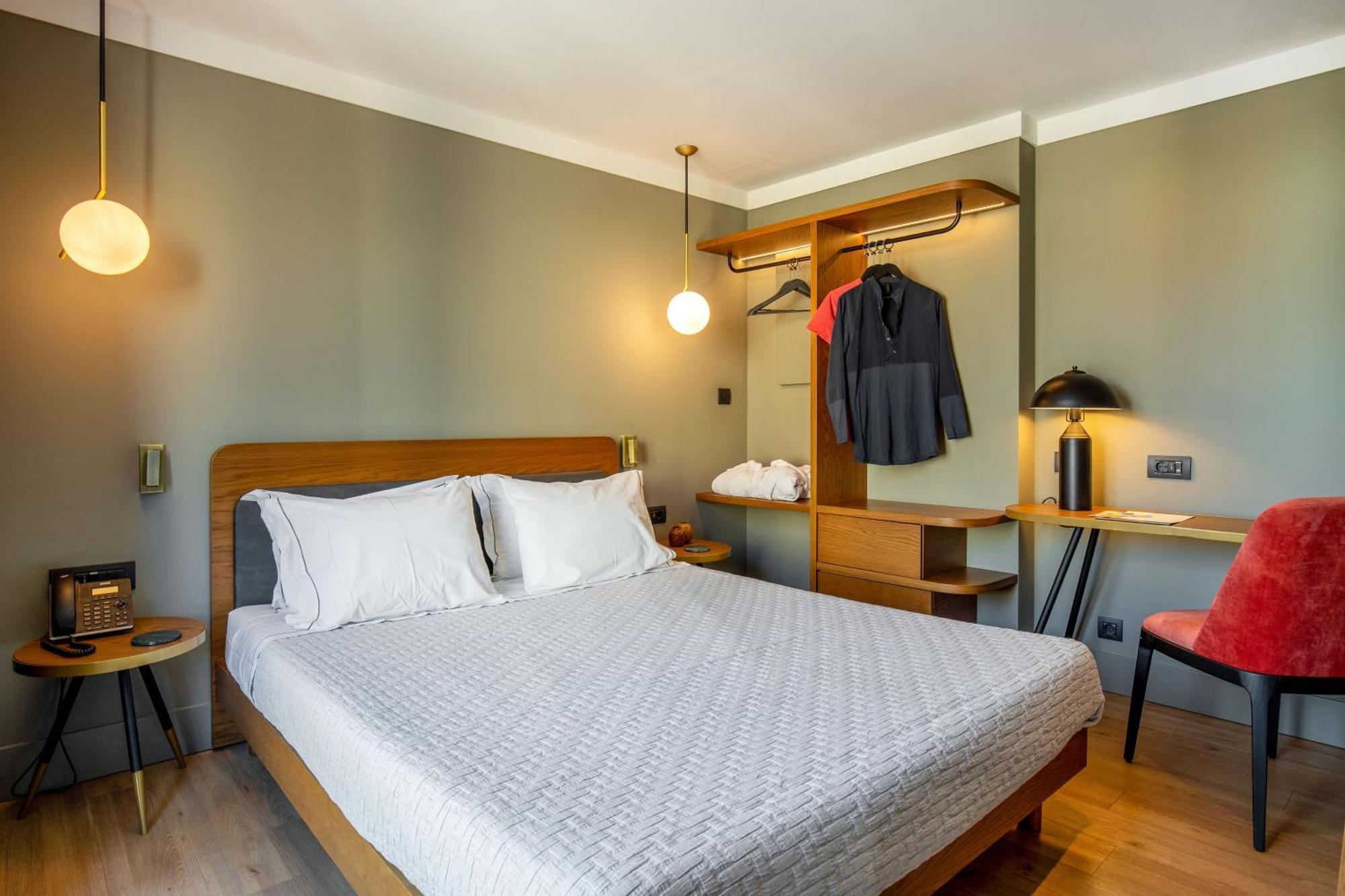 Bob W Eolou Hotel Athena Bagian luar foto