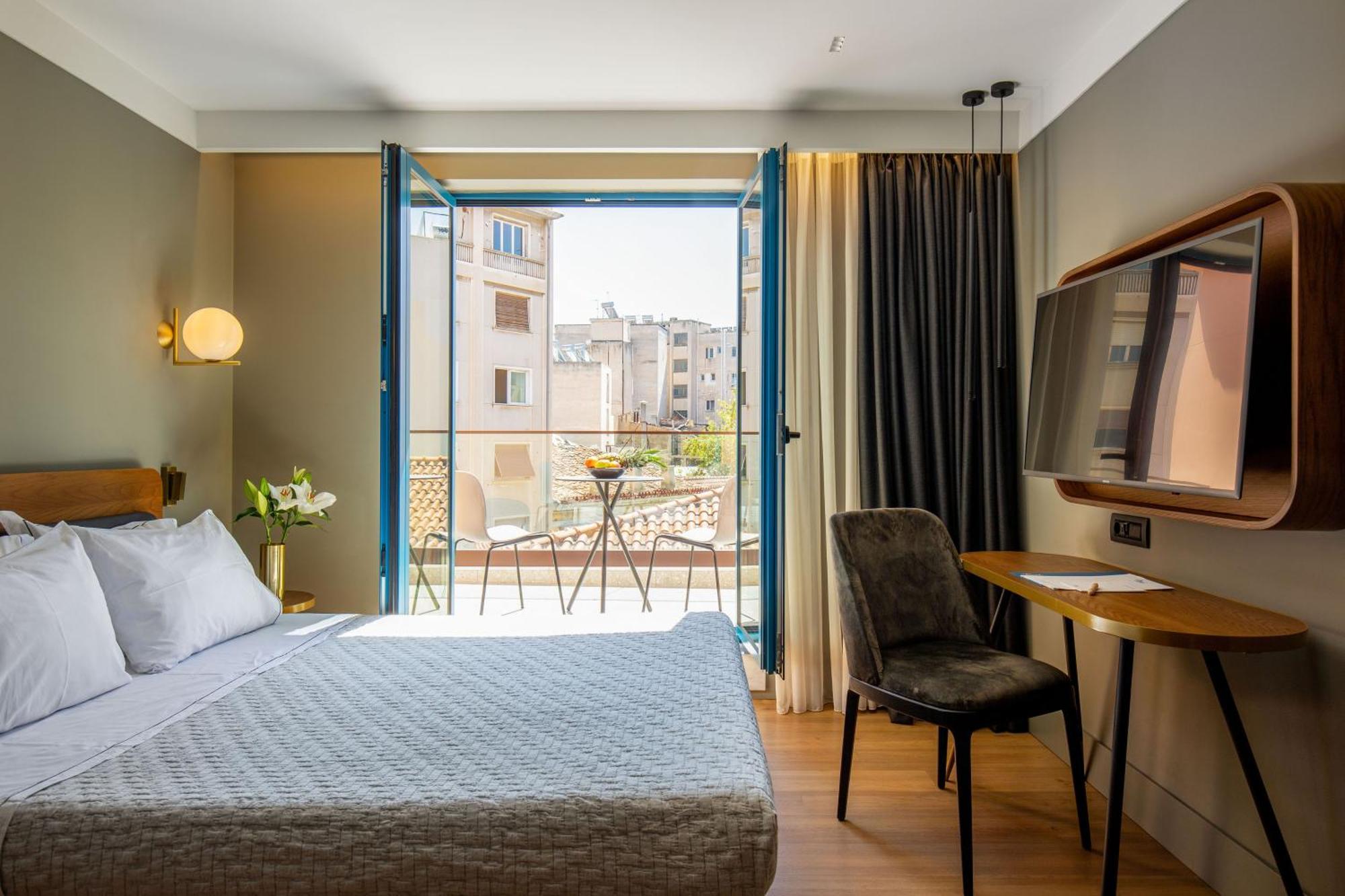 Bob W Eolou Hotel Athena Bagian luar foto