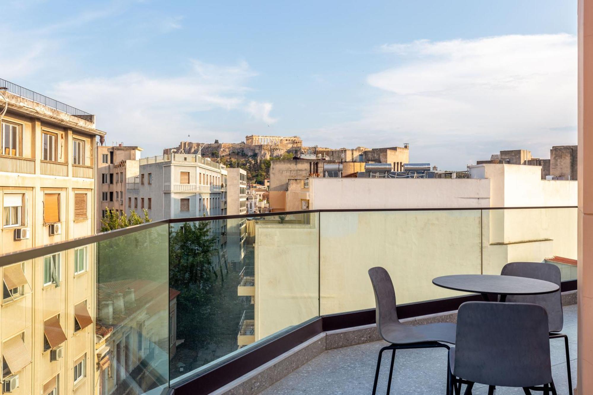 Bob W Eolou Hotel Athena Bagian luar foto