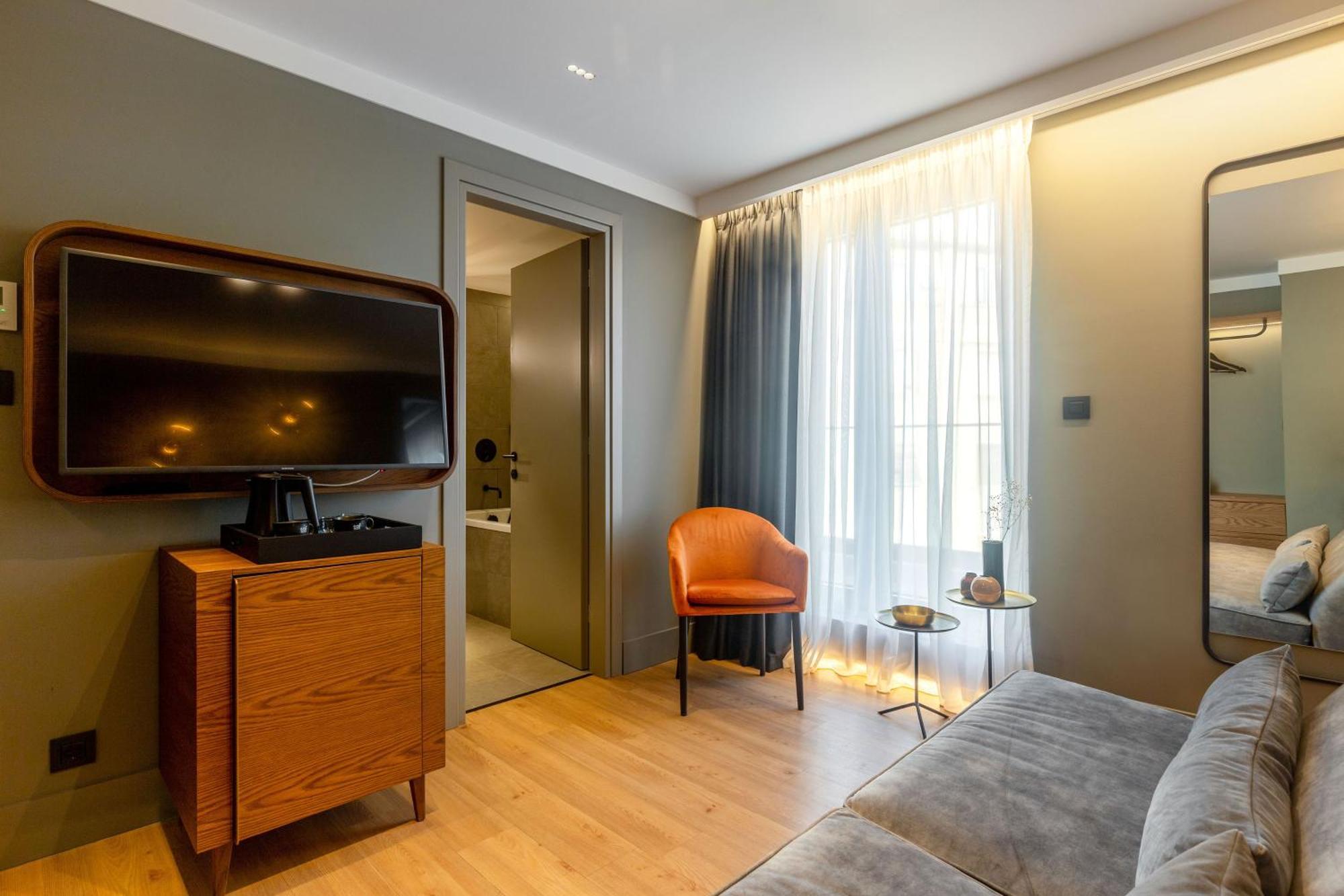 Bob W Eolou Hotel Athena Bagian luar foto