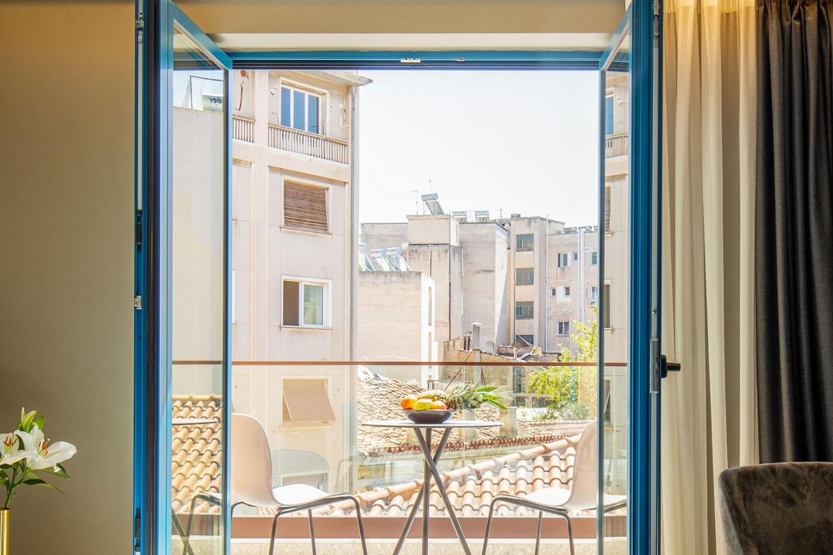Bob W Eolou Hotel Athena Bagian luar foto