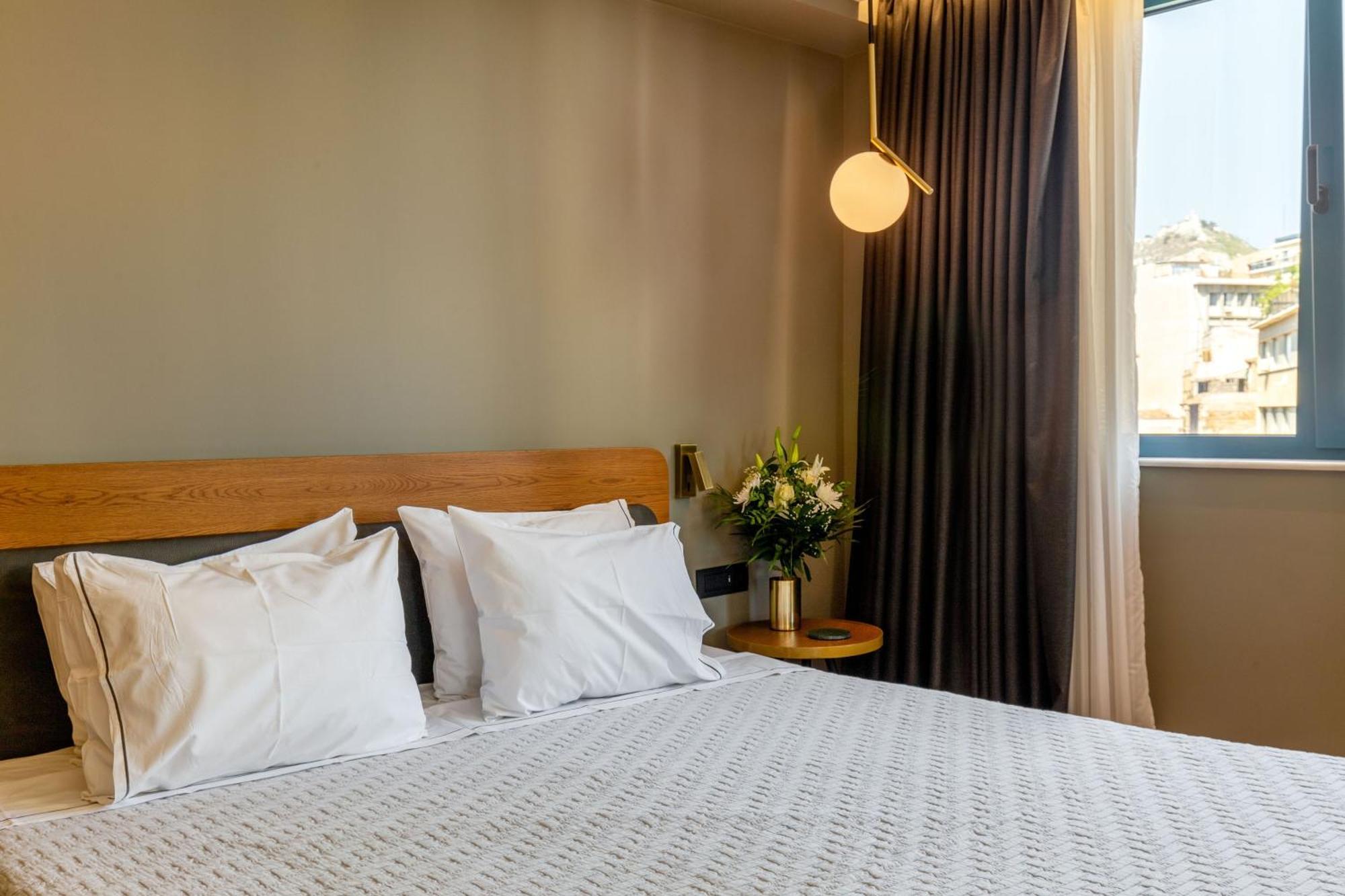 Bob W Eolou Hotel Athena Bagian luar foto