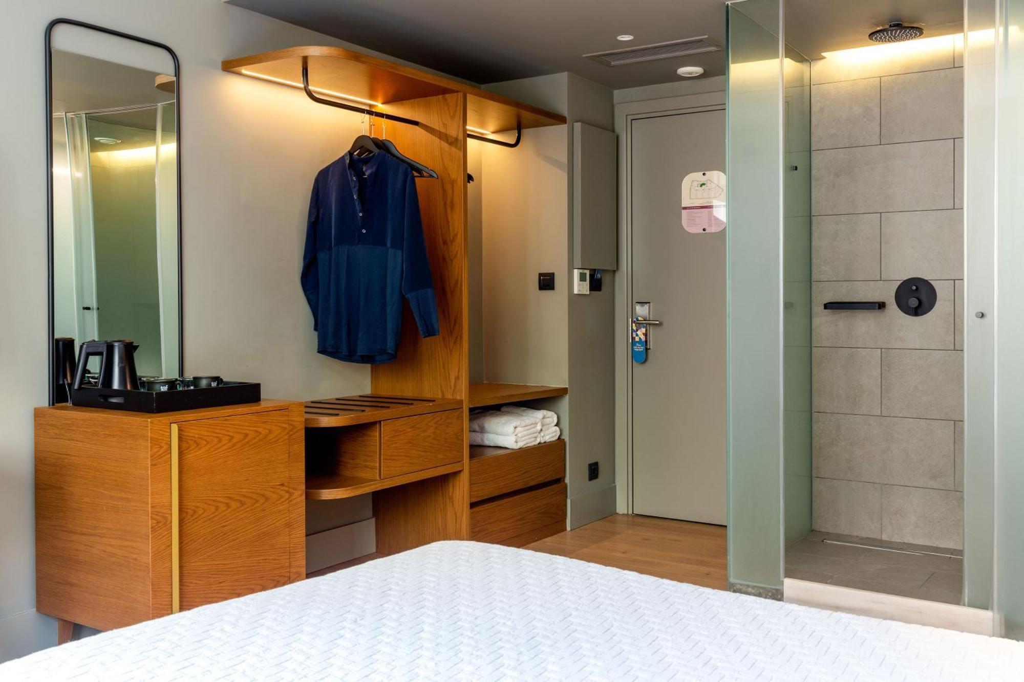 Bob W Eolou Hotel Athena Bagian luar foto