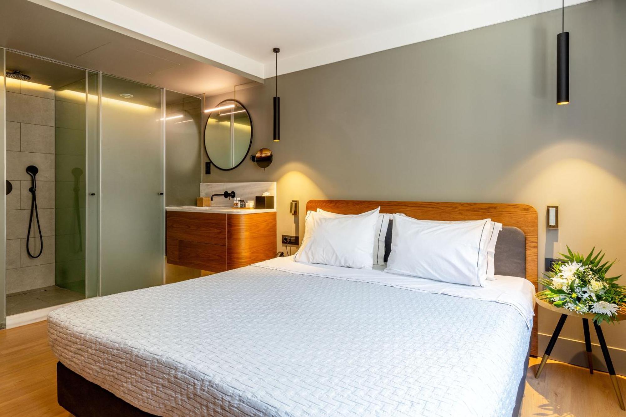 Bob W Eolou Hotel Athena Bagian luar foto